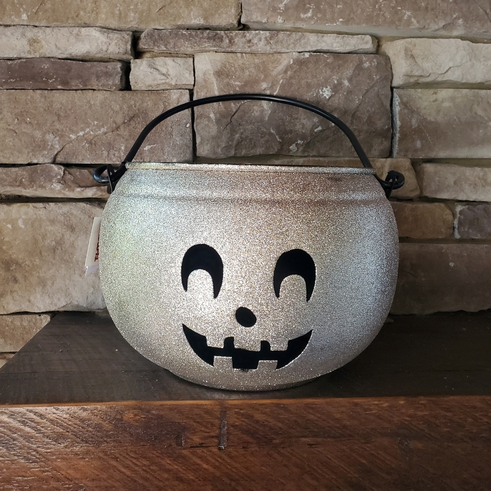 Gorgeous Metal Jack O Lantern Candle Holder-NWT